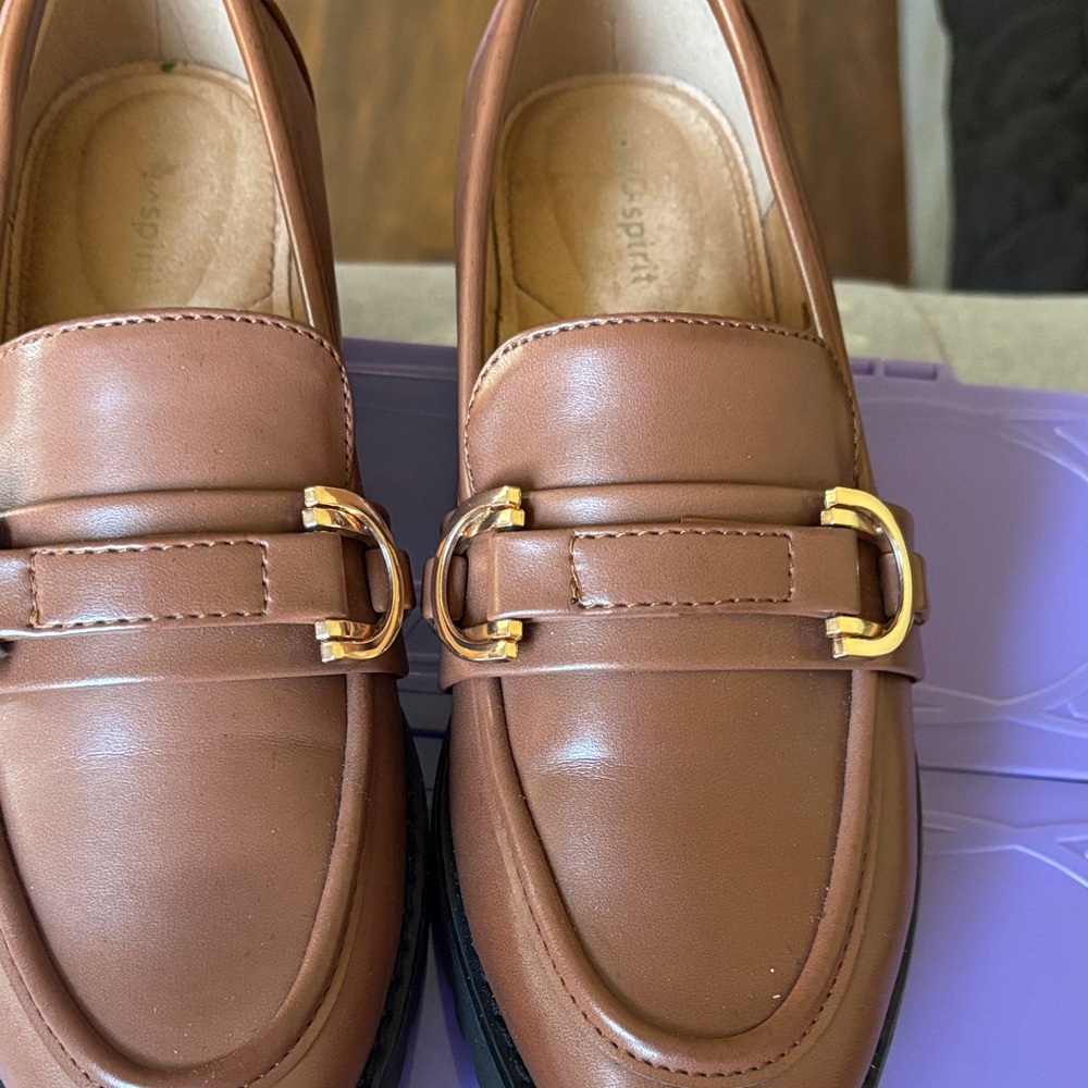 Easy Spirit Men's Brown Loafers with Gold Buckle Detail